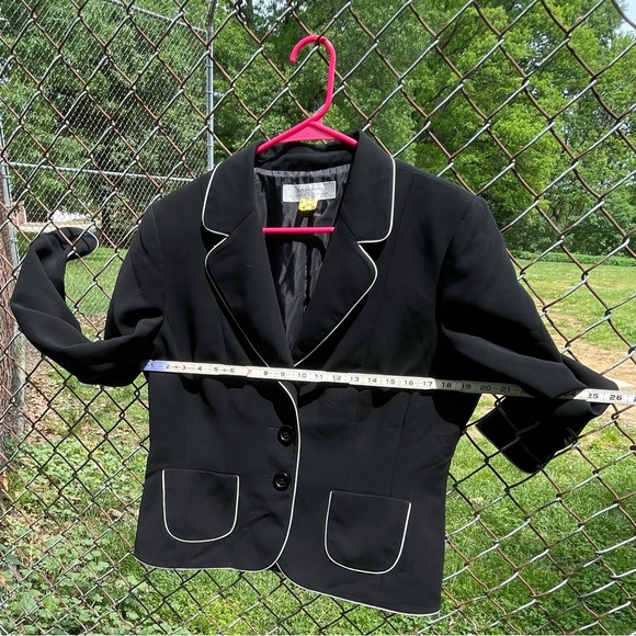 Tahari Women’s Pant Suit Black with White Piping - Elegant and Modest - Size 14 - Picture 2 of 13